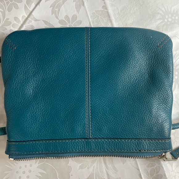 Tignanello women’s leather Teal Crossbody purse bag - Picture 7 of 7
